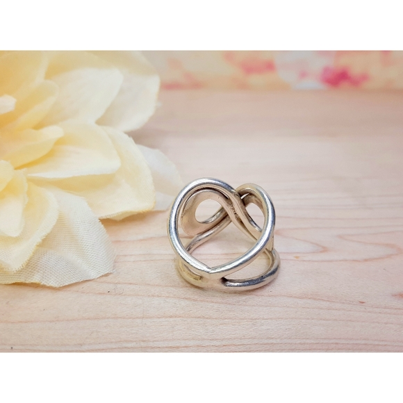 🦋🌈 Vintage Sterling Infinity Ring - Picture 5 of 6
